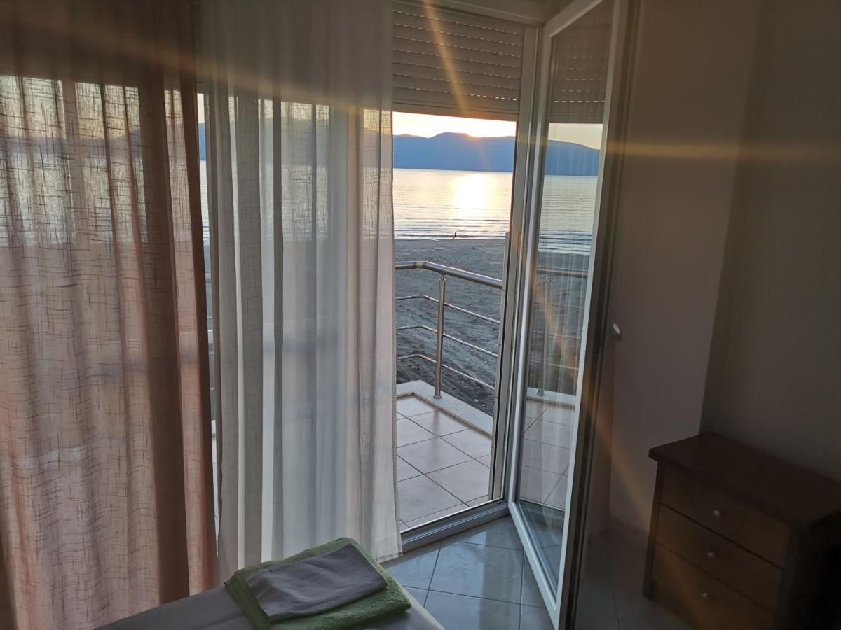Relax Rental Вльора Екстер'єр фото