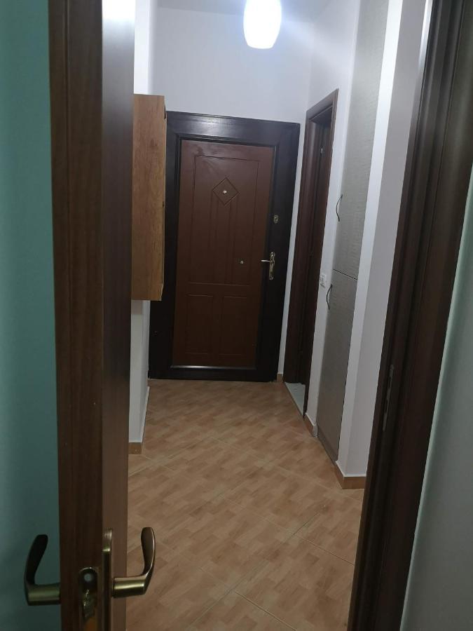 Relax Rental Вльора Екстер'єр фото