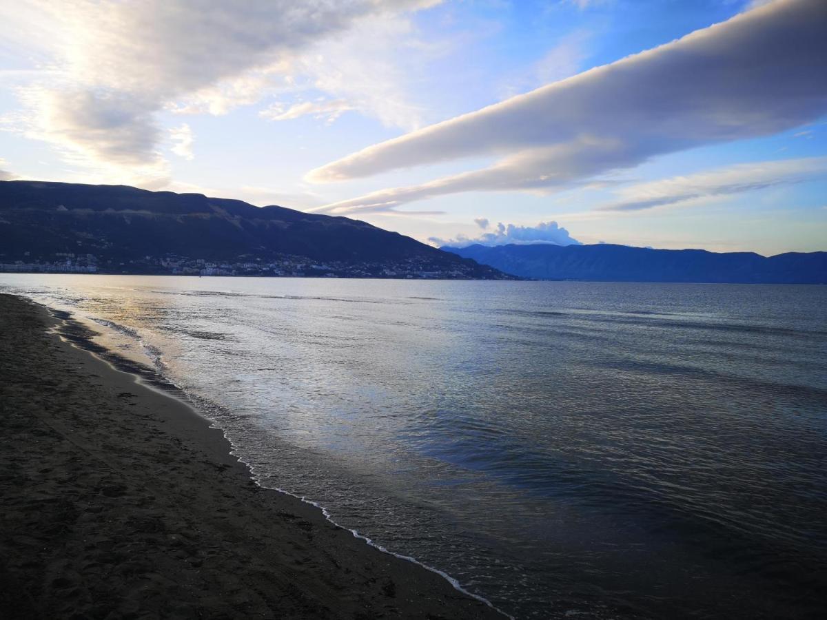 Relax Rental Вльора Екстер'єр фото