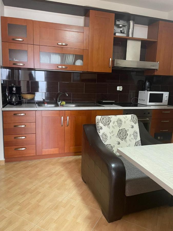 Relax Rental Вльора Екстер'єр фото