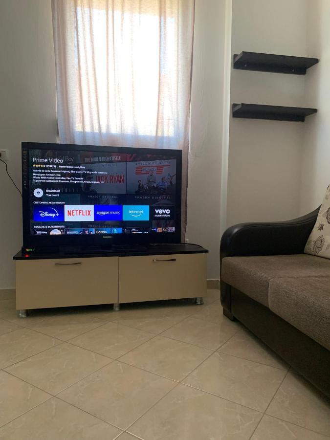 Relax Rental Вльора Екстер'єр фото